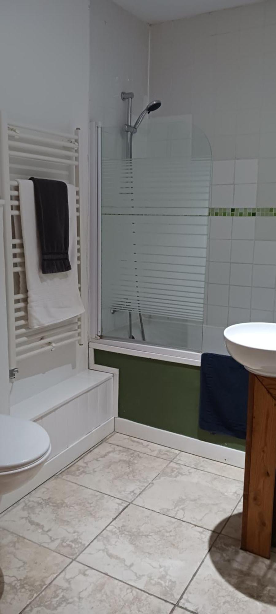Le Voltaire Panzió Airvault Kültér fotó
